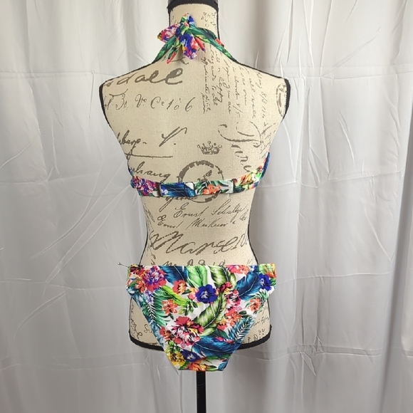 Tropical Floral Bikini Set - Picture 4 of 5